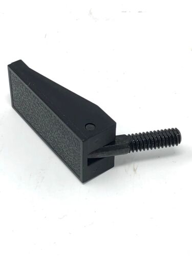 NEW GENUINE OEM TORO PART # 106-6777 HANDLE-LATCH, SWELL FOR COMMERCIAL UNITS