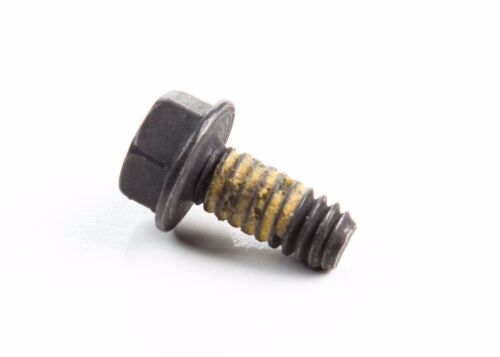 NEW GENUINE OEM BRIGGS & STRATTON PART # 690877 SCREW; REPLACES 94644